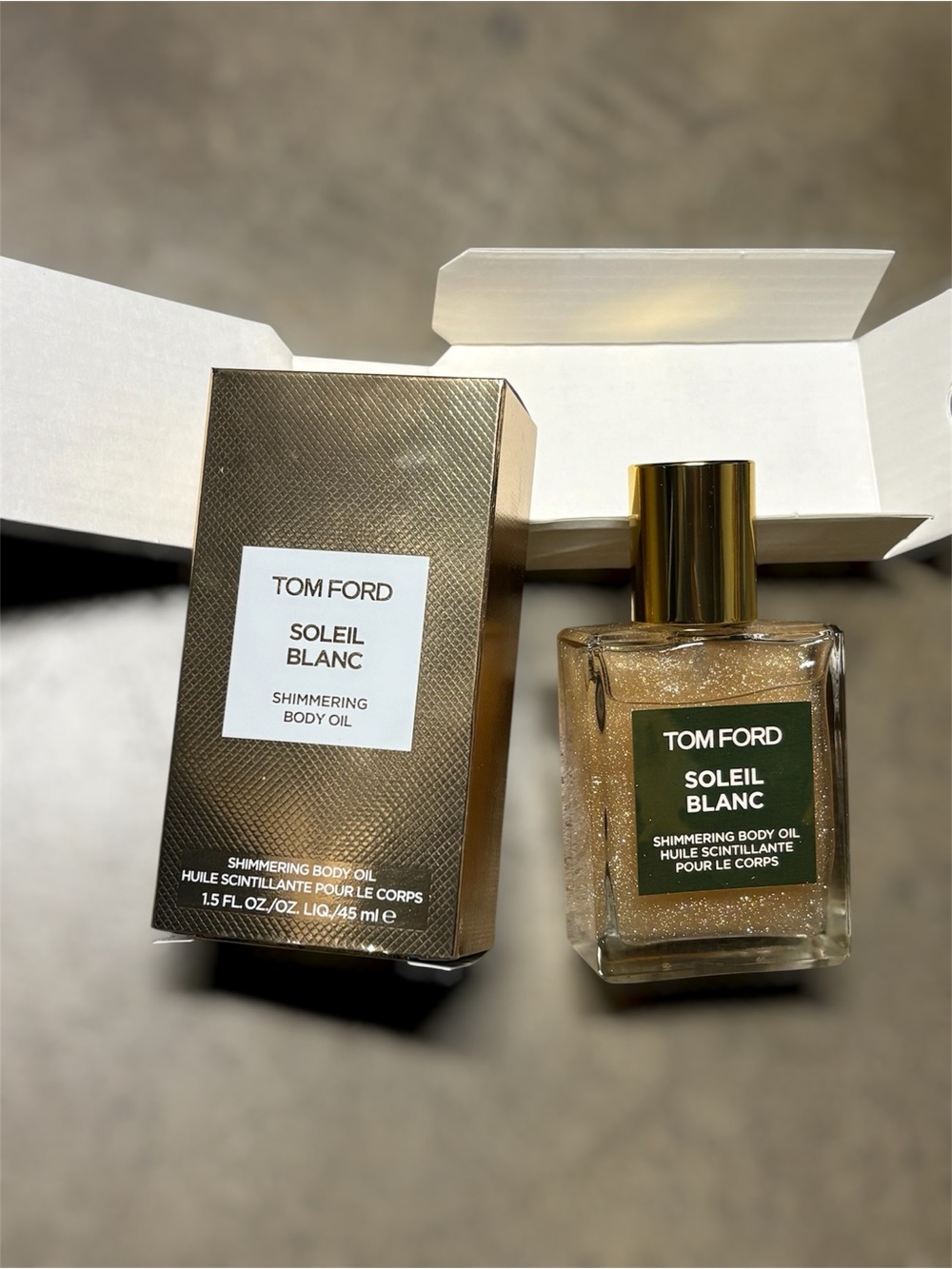 Tom Ford Soleil Blanc Shimmering Gold Body Oil 1.5 oz - Picture 3 of 6